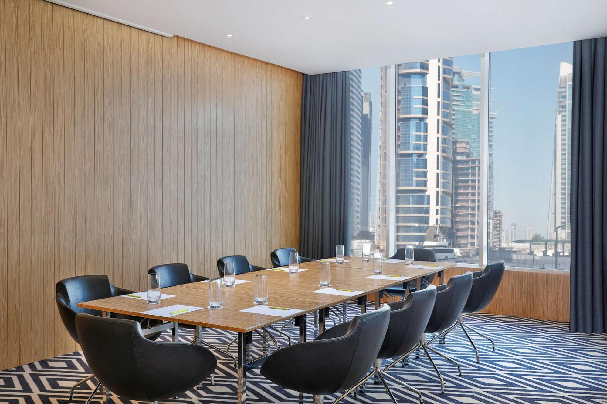 Aleph Doha Residences, Curio Collection By Hilton Exterior foto Meeting room